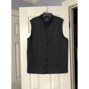 Oakley Gravity Range Vest Mens Medium  Blackout Heather Gray 4 Way Stretch‎ Golf